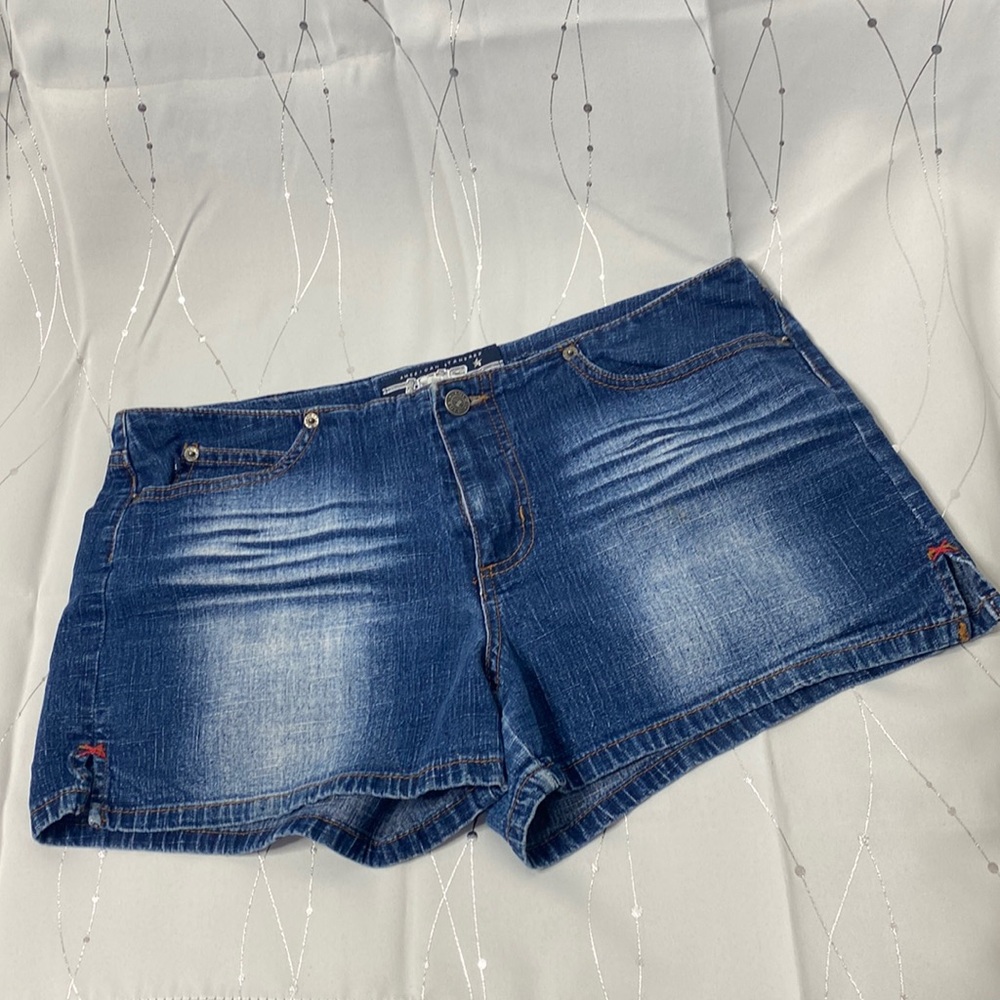 Tyte Jean Shorts Size 13
